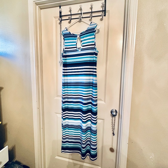 Women’s Avenue Striped Summer Dress - Picture 5 of 6